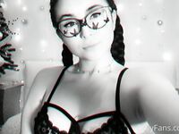 Onlyfans Emily Hill VIP nude images mega pack part 1

