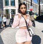MadGalKris onlyfans sex image
