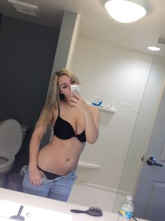 Fresh onlyfans Sophia Knight OF porn photos leaks
