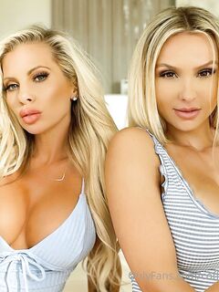 Onlyfans hot Cleavage porn images 4