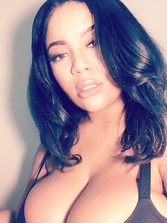 Logan Berry fresh onlyfans porn photos leaks pack part 3
