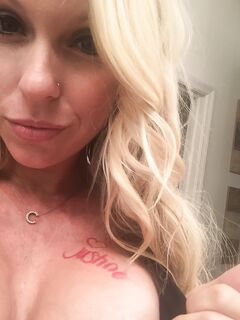 Courtney Cummz onlyfans private porn gal leaks 4
