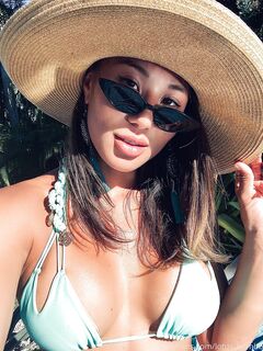 Fresh Elizabeth aka Lotus Bombb onlyfans photo part 2
