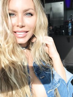 Onlyfans Nicole Aniston porn photo pack
