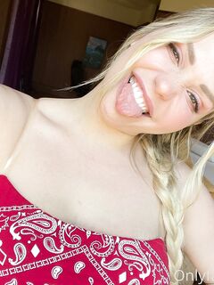 Mia Malkova onlyfans hot porn pictures pack 4