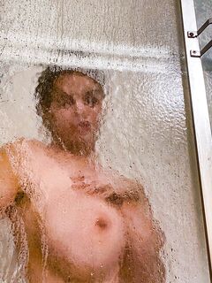 Ashley Ann onlyfans hot nude gallery pack 4