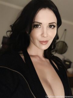 Larkin Love leaked onlyfans xxx gals part 1