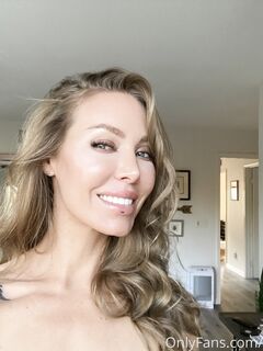 Nicole Aniston onlyfans xxx photo pack part 3