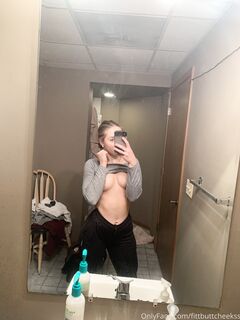 Fitt Butt Cheekss onlyfans porn picture part 3
