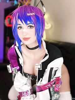Fresh Horny Sexy Purple Bitch onlyfans porn image part 4
